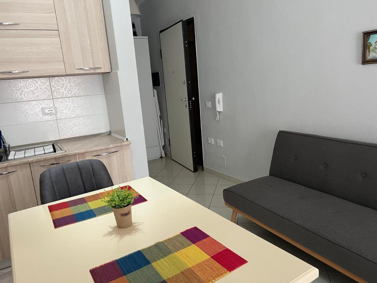 Emi Sol Apartment Vlorë Exterior foto